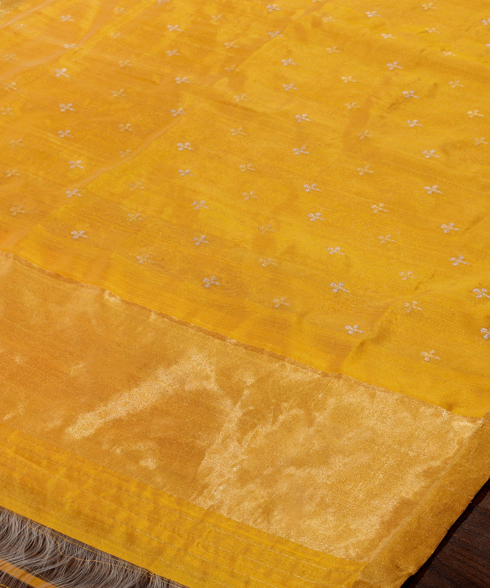 Handloom_Mustard_Pure_Chanderi_Silk_Dupatta_With_All_Over_Sona_Rupa_Booti_And_Tissue_Border_WeaverStory_03
