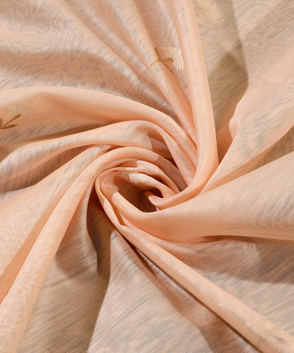 Handloom_Peach_Chanderi_Silk_Dupatta_With_All_Over_Small_Flower_Booti_And_Tissue_Border_WeaverStory_05