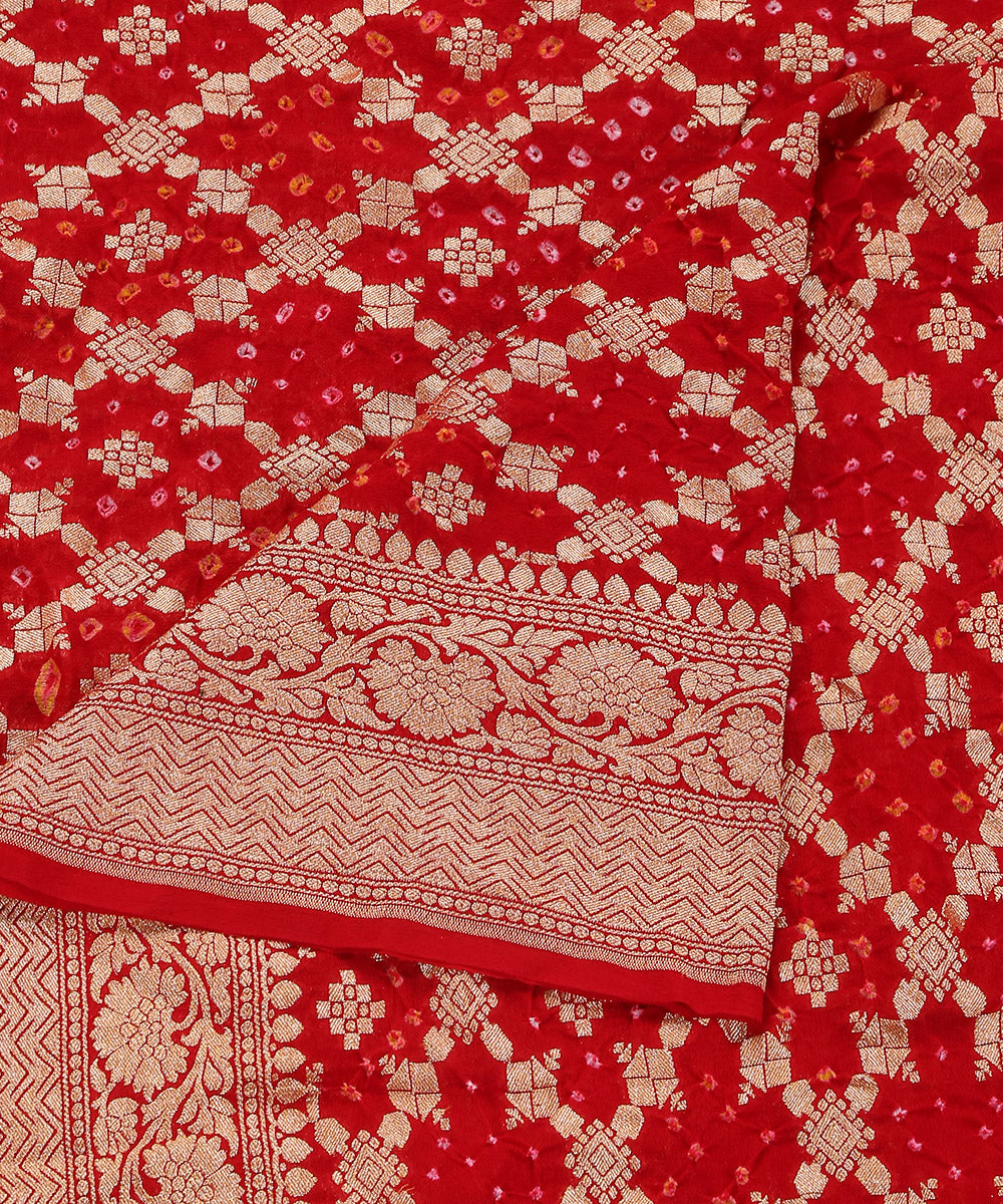 Handloom_Red_Pure_Georgette_Banarasi_Bandhej_Dupatta_WeaverStory_04