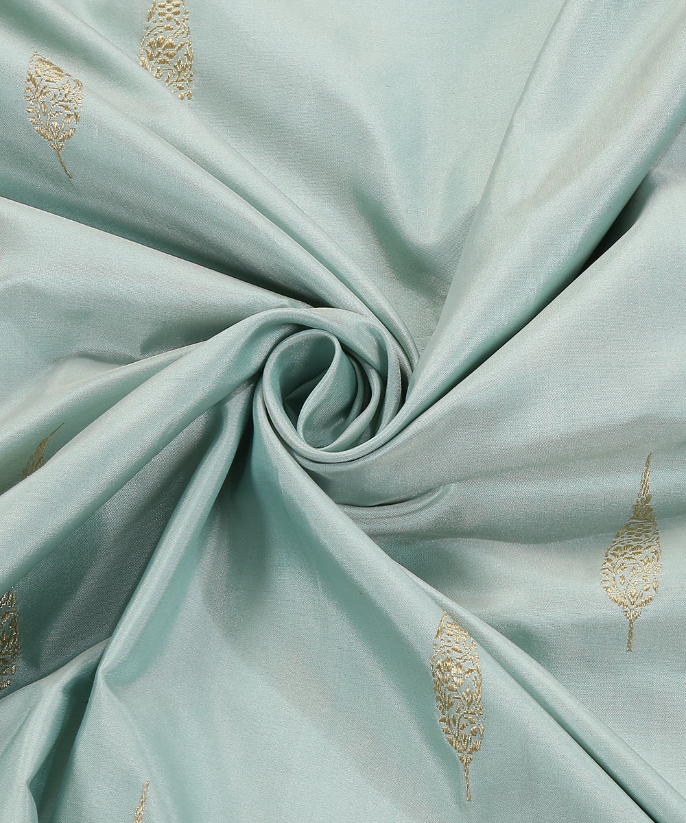 Powder_Blue_Handloom_Pure_Katan_Silk_Banarasi_Dupatta_With_Scalloped_Border_WeaverStory_05