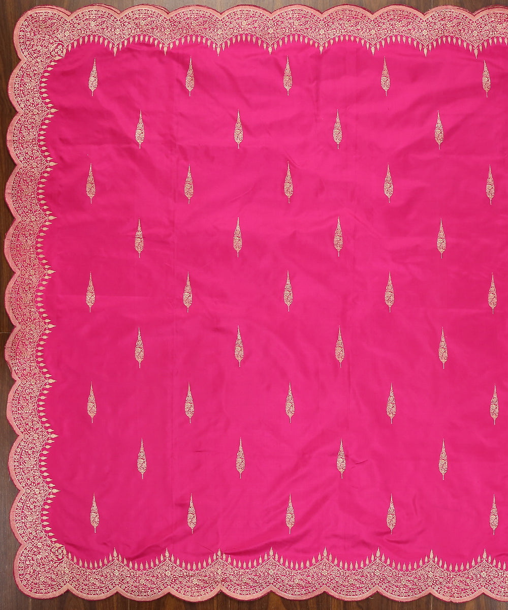 Handloom_Magenta_Pink_Pure_Katan_Silk_Banarasi_Dupatta_With_Scalloped_Border_WeaverStory_02