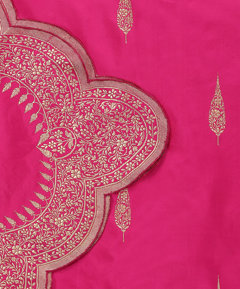 Handloom_Magenta_Pink_Pure_Katan_Silk_Banarasi_Dupatta_With_Scalloped_Border_WeaverStory_04