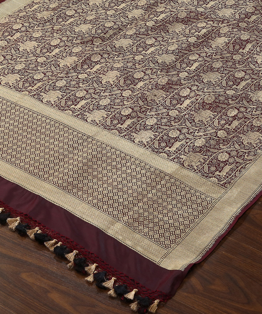 Wine_Handloom_Pure_Katan_Silk_Kimkhab_Shikargah_Banarasi_Dupatta_WeaverStory_03