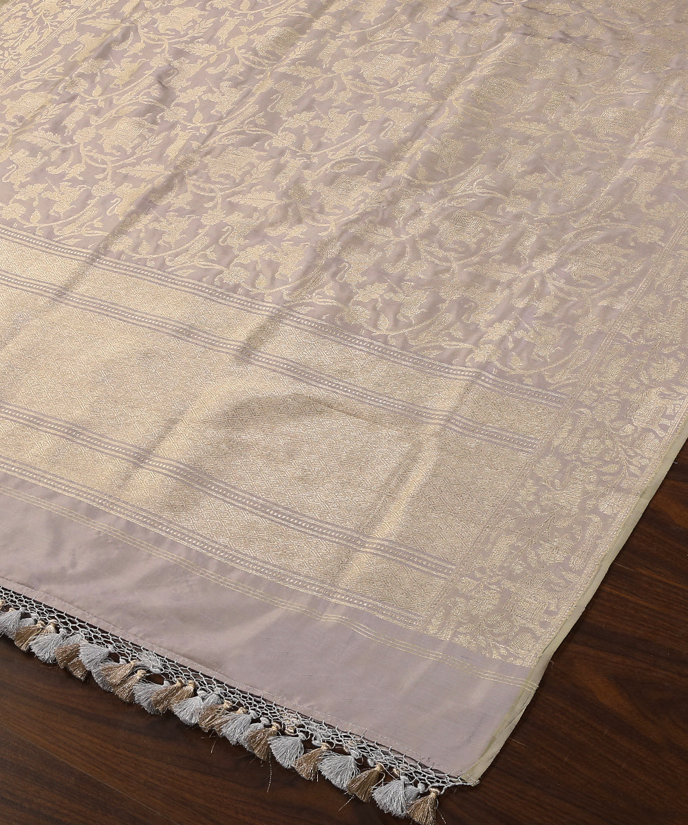 Handloom_Grey_And_Champagne_Gold_Pure_Katan_Silk_Shikargah_Banarasi_Dupatta_WeaverStory_03