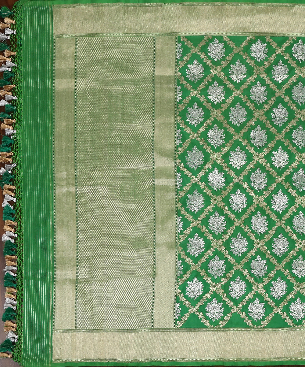 Handloom_Green_Pure_Katan_Silk_Banarasi_Dupatta_With_Sona_Rupa_Work_WeaverStory_02