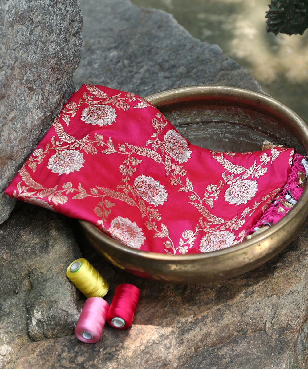 Rani_Pink_Handloom_Pure_Katan_Silk_Banarasi_Dupatta_With_Jaal_WeaverStory_01