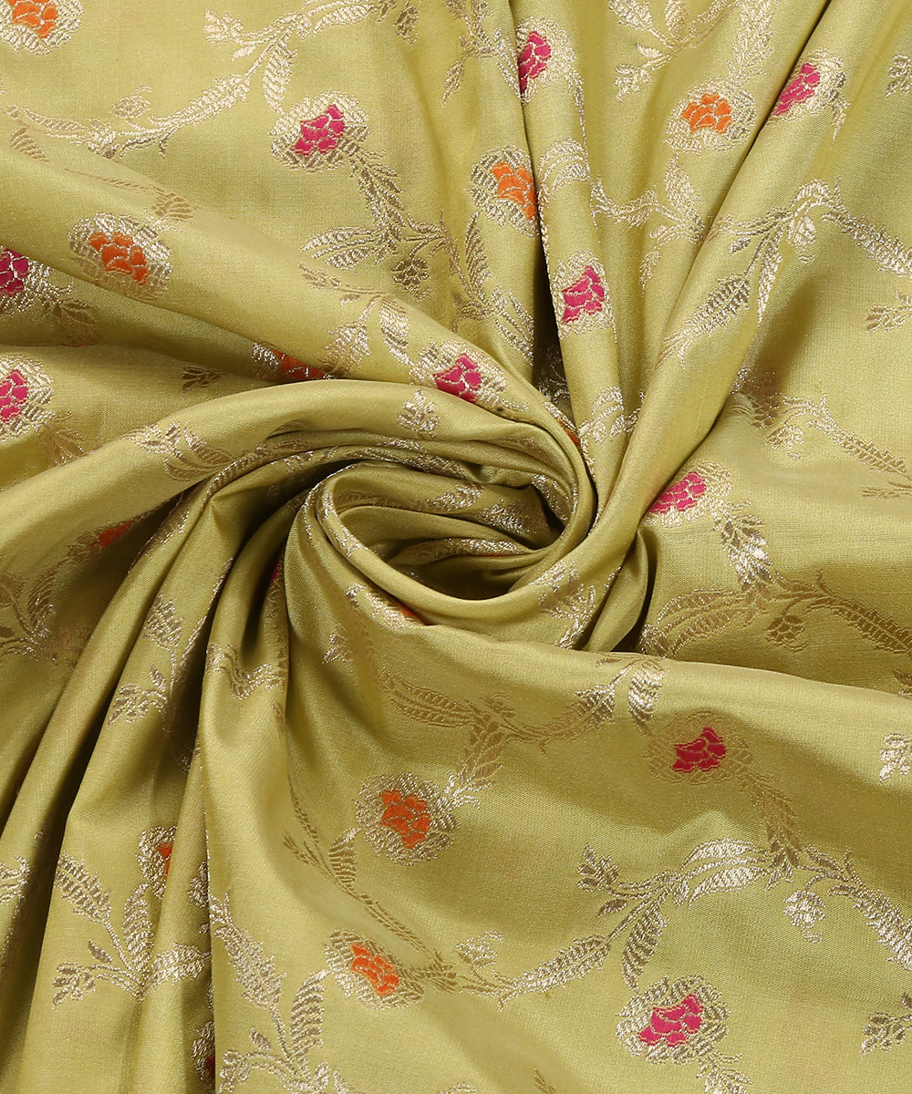 Handloom_Pistachio_Green_Pure_Katan_Silk_Banarasi_Dupatta_With_Meenakari_WeaverStory_05