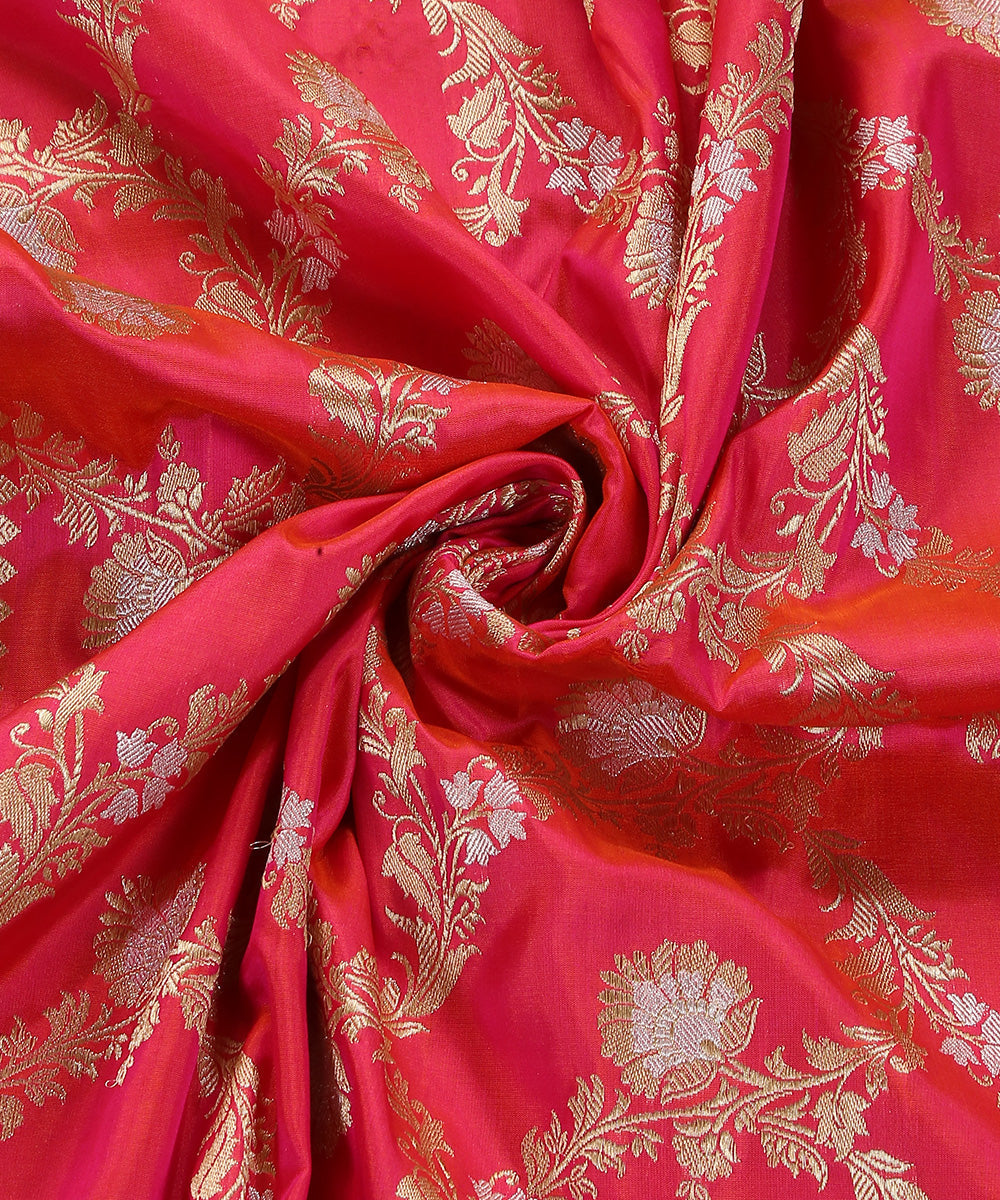 Fuchsia_Pink_Handloom_Pure_Katan_Silk_Banarasi_Dupatta_With_Jaal_WeaverStory_05