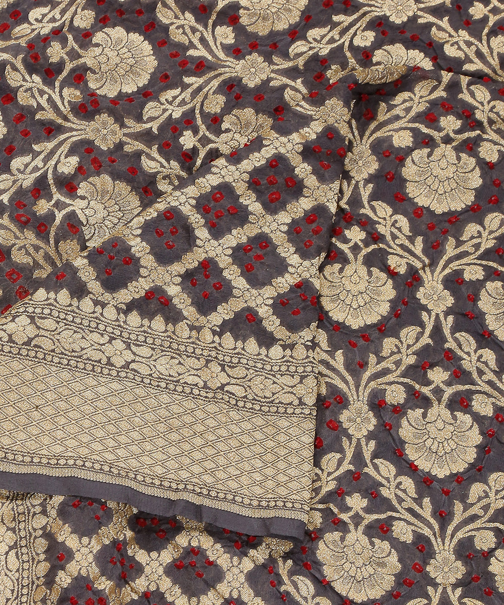 Handloom_Grey_Pure_Georgette_Banarasi_Bandhej_Dupatta_With_Floral_Jaal_WeaverStory_04
