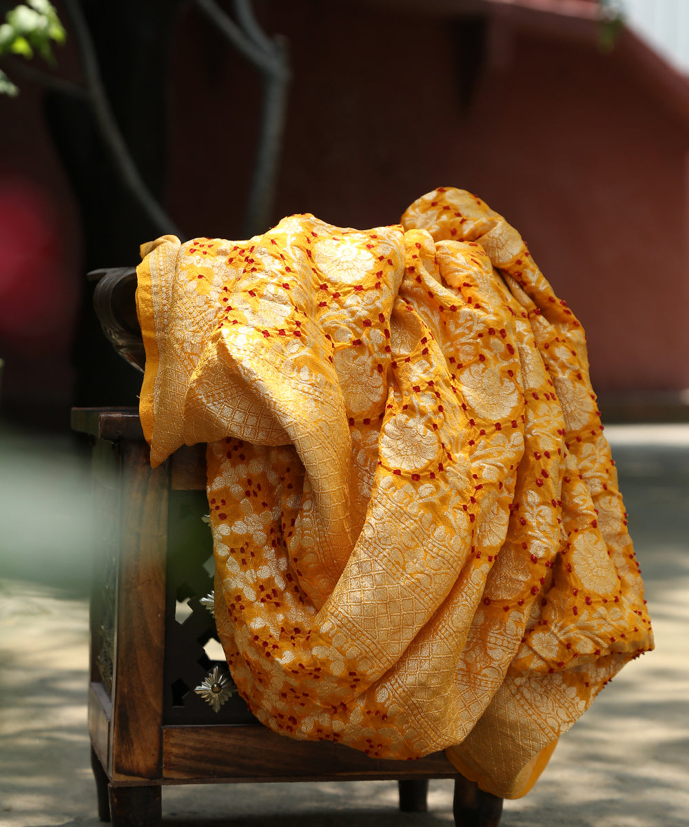 Mango_Yellow_Handloom_Pure_Georgette_Banarasi_Bandhej_Dupatta_With_Cutwork_Weave_WeaverStory_01