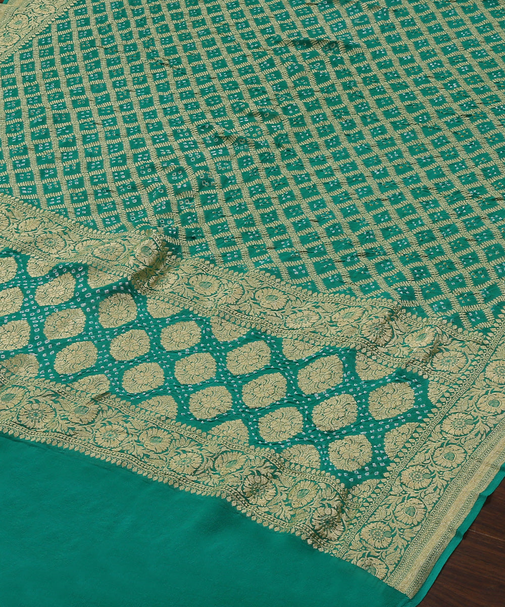 Handloom_Green_Pure_Georgette_Banarasi_Bandhej_Dupatta_With_Floral_Border_WeaverStory_03