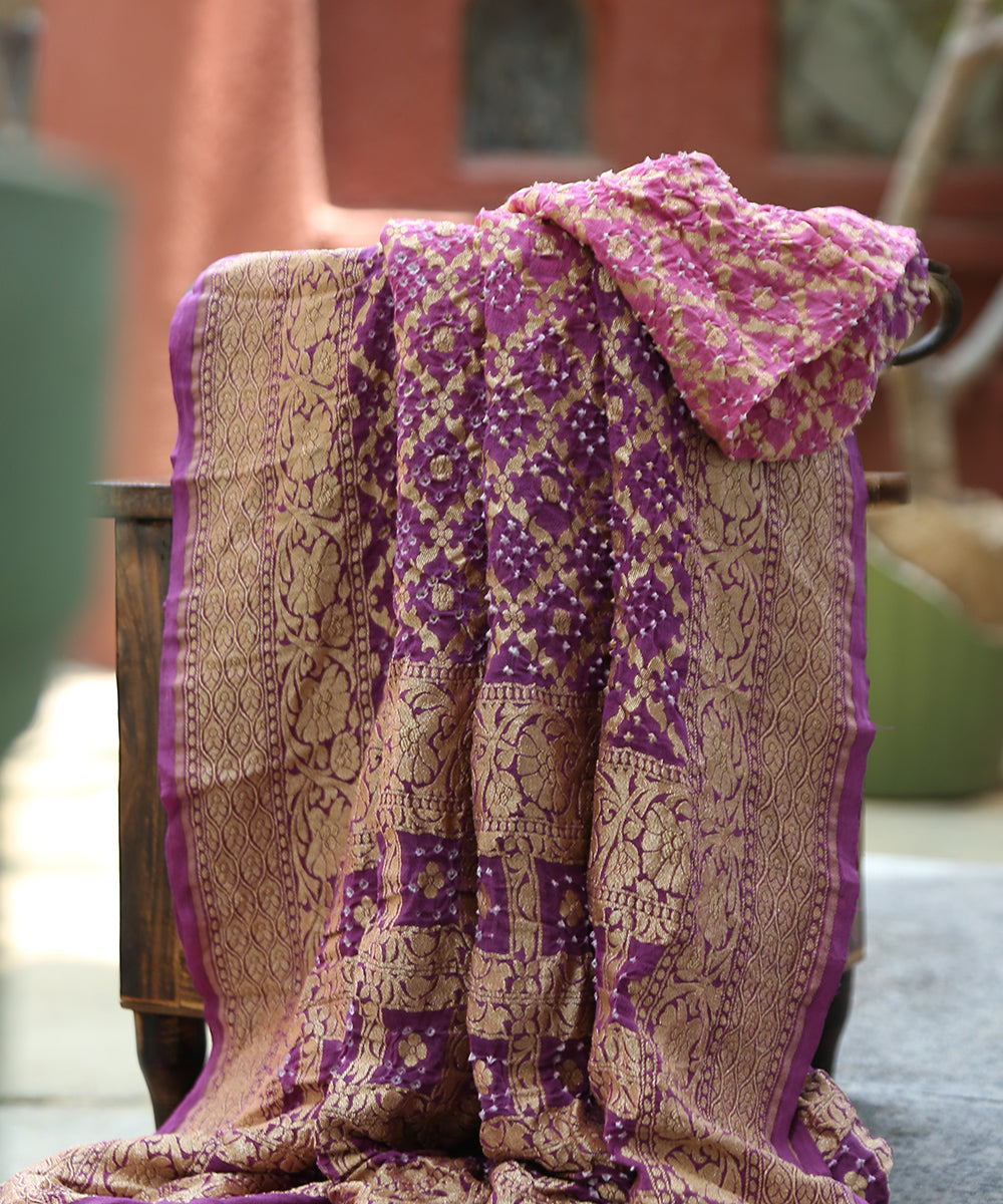 Mauve_And_Pink_Ombre_Dyed_Handloom_Pure_Georgette_Banarasi_Bandhej_Dupatta_WeaverStory_01