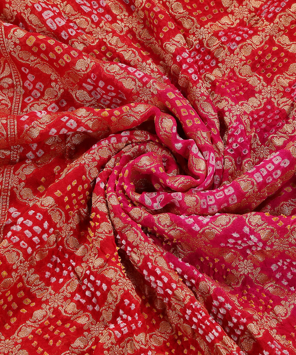 Handloom_Magenta_And_Red_Ombre_Dyed_Pure_Georgette_Banarasi_Bandhej_Dupatta_WeaverStory_05