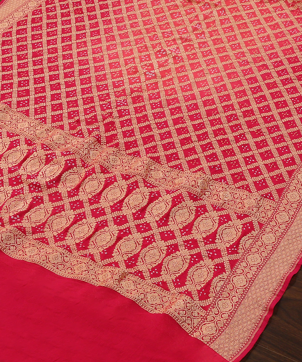 Coral_Peach_And_Pink_Ombre_Dyed_Handloom_Banarasi_Bandhej_Dupatta_WeaverStory_03