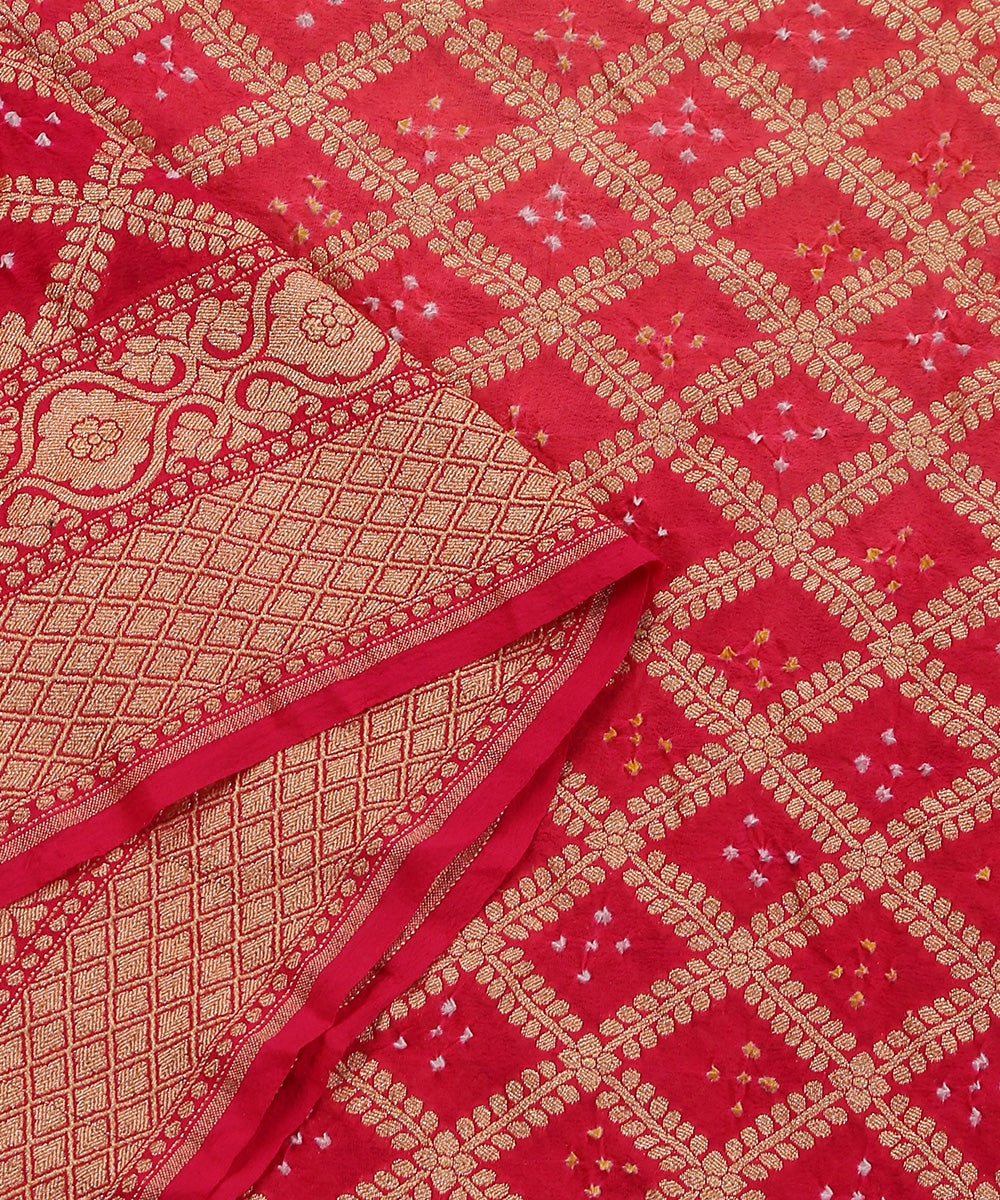 Coral_Peach_And_Pink_Ombre_Dyed_Handloom_Banarasi_Bandhej_Dupatta_WeaverStory_04