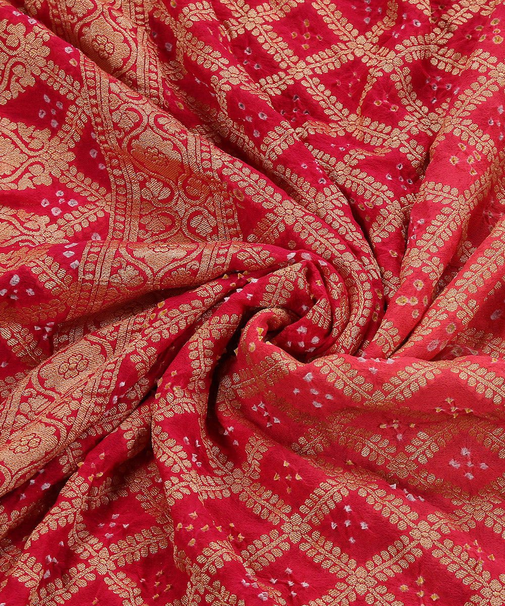 Coral_Peach_And_Pink_Ombre_Dyed_Handloom_Banarasi_Bandhej_Dupatta_WeaverStory_05