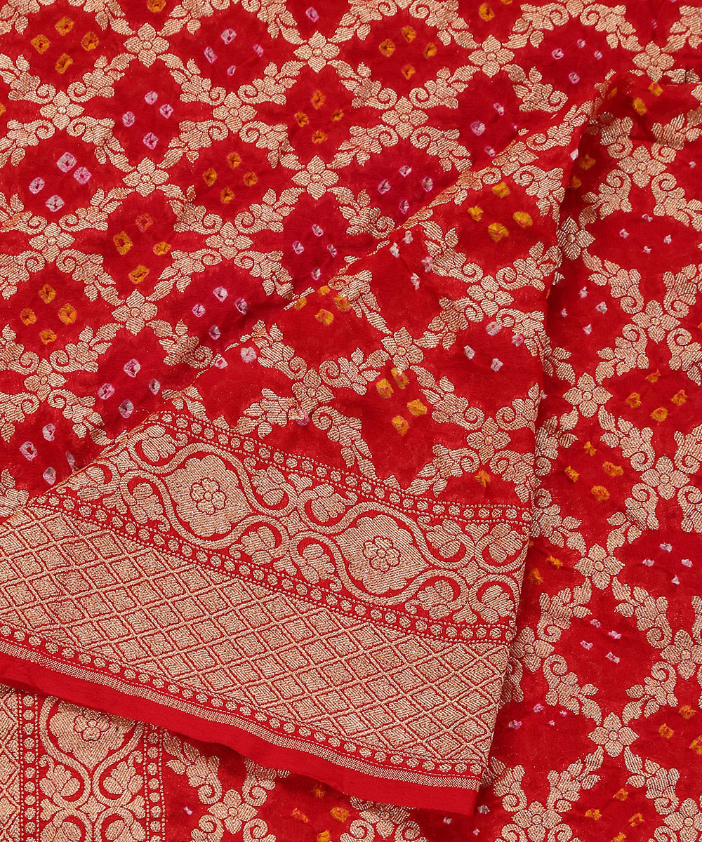 Pink_And_Red_Ombre_Dyed_Handloom_Pure_Georgette_Banarasi_Bandhej_Dupatta_WeaverStory_04