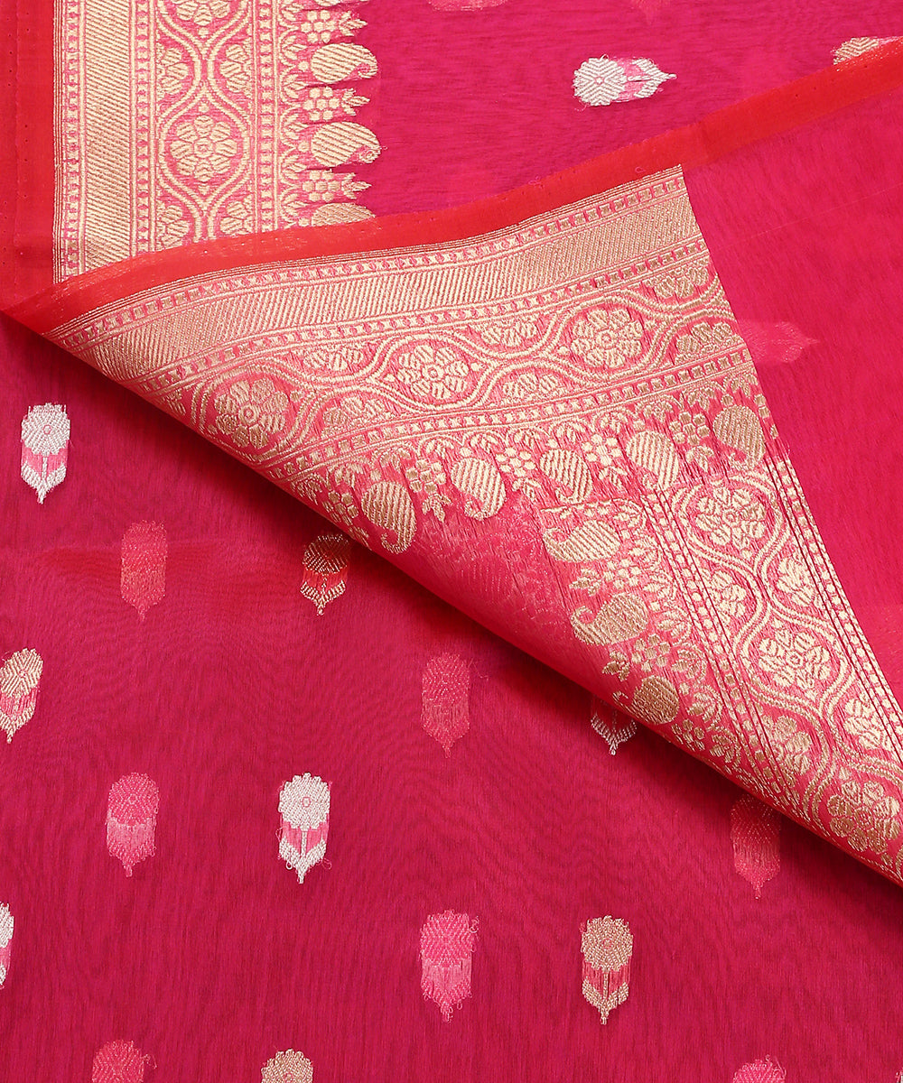 Handloom_Pink_Dual_Tone_Pure_Kora_Silk_Banarasi_Dupatta_With_Kadhwa_Booti_WeaverStory_04