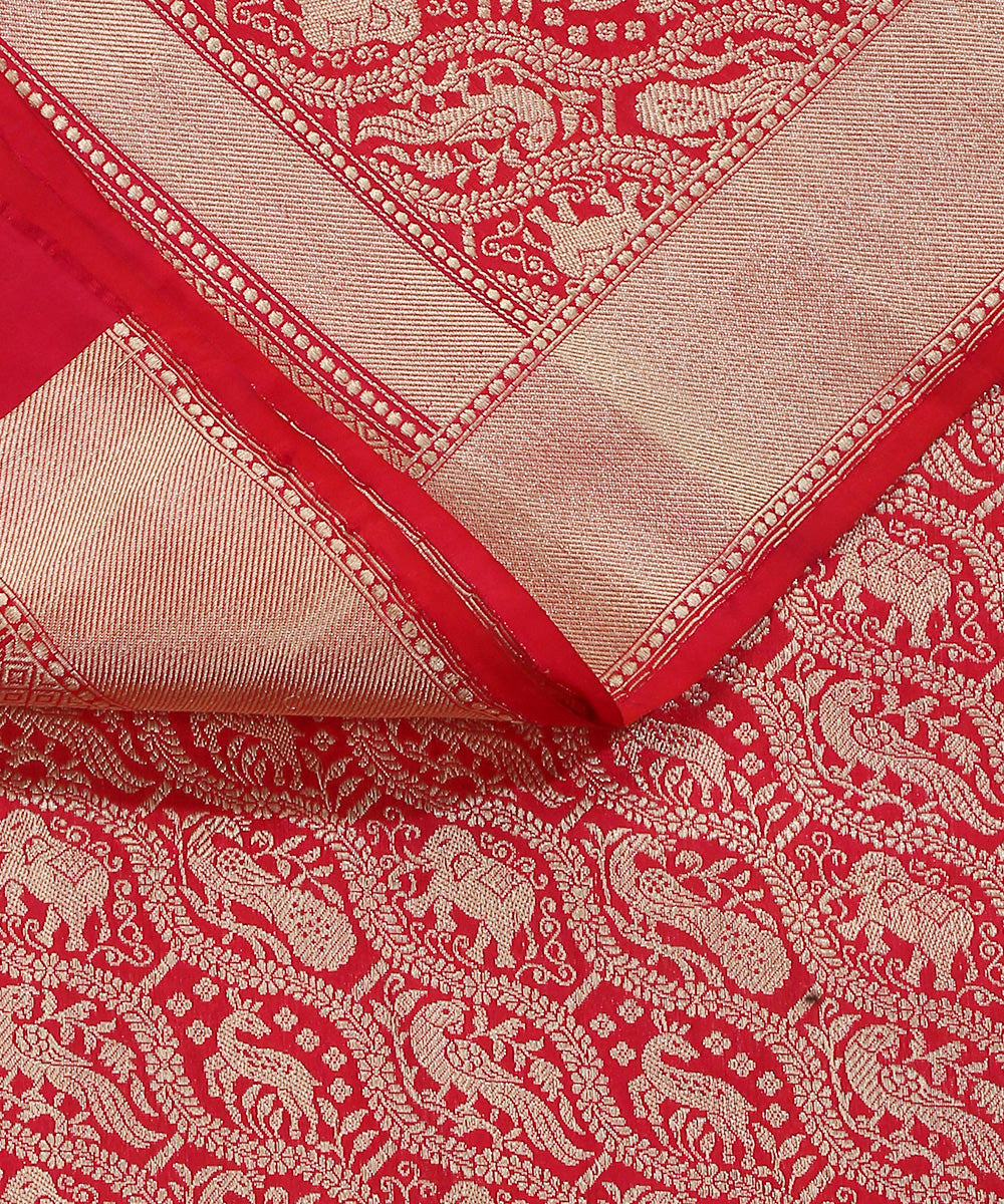 Rani_Pink_Handloom_Pure_Katan_Silk_Brocade_Shikargah_Banarasi_Dupatta_With_Diagonal_Bel_WeaverStory_04