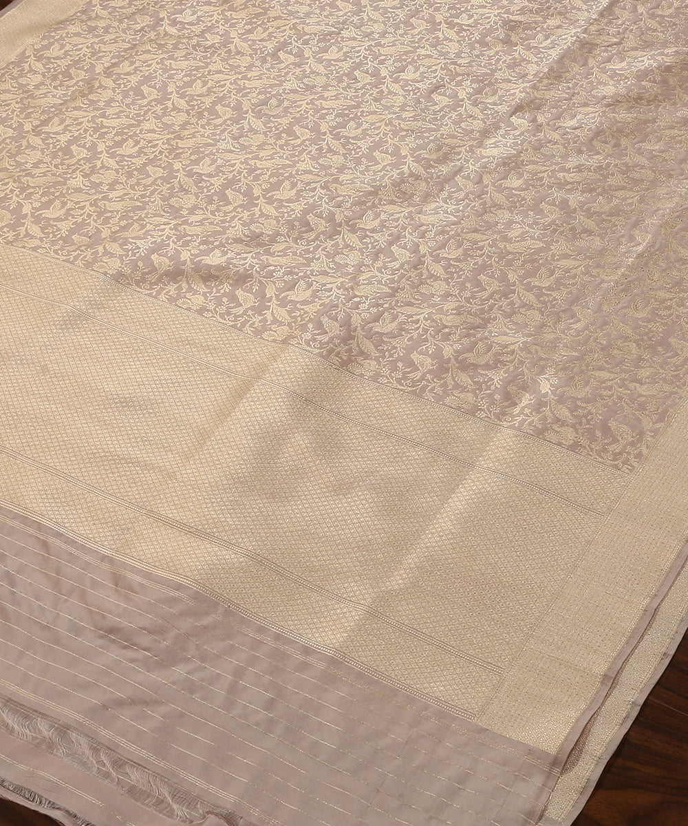 Handloom_Grey_Pure_Katan_Silk_Shikargah_Banarasi_Dupatta_With_Birds_Motifs_WeaverStory_03