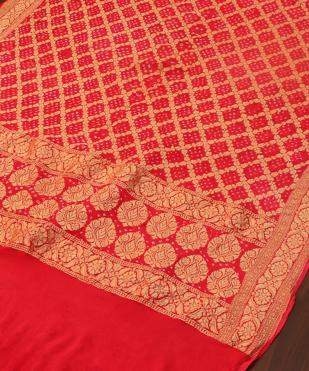 Handloom_Coral_Peach_Pure_Georgette_Banarasi_Bandhej_Dupatta_WeaverStory_03