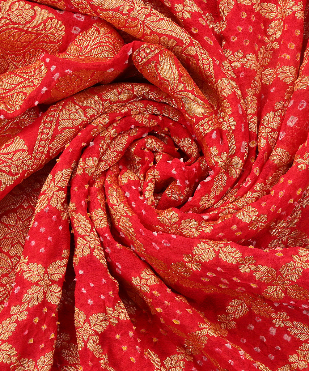 Handloom_Coral_Peach_Pure_Georgette_Banarasi_Bandhej_Dupatta_WeaverStory_05