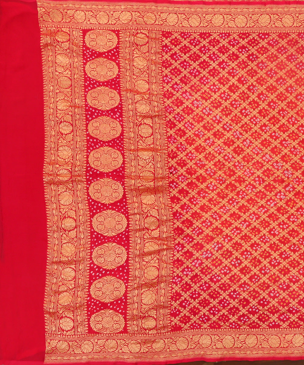 Handloom_Coral_Peach_And_Pink_Ombre_Dyed_Pure_Georgette_Banarasi_Bandhej_Dupatta_WeaverStory_02
