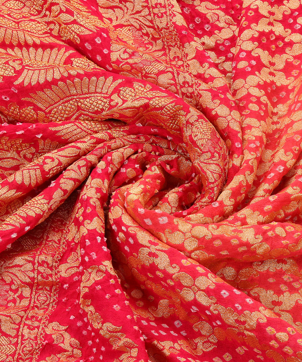Coral_Peach_And_Pink_Ombre_Dyed_Handloom_Pure_Georgette_Banarasi_Bandhej_Dupatta_WeaverStory_05