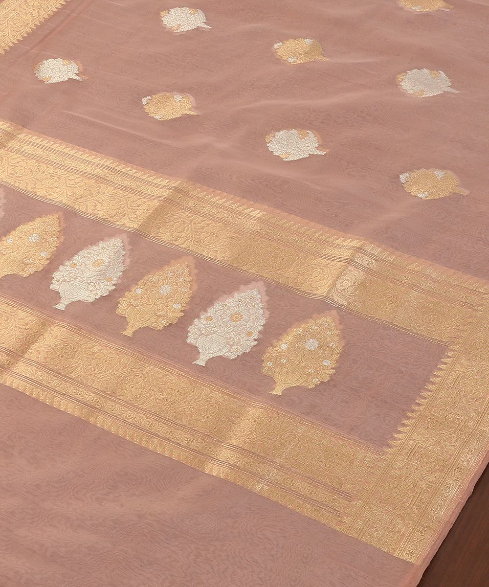 Light_Pink_Handloom_Pure_Kora_Silk_Banarasi_Dupatta_With_Kadhwa_Sona_Rupa_Boota_WeaverStory_03