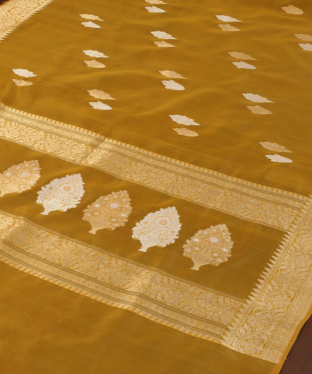 Mustard_Handloom_Pure_Kora_Silk_Banarasi_Dupatta_With_Kadhwa_Sona_Rupa_Boota_WeaverStory_03