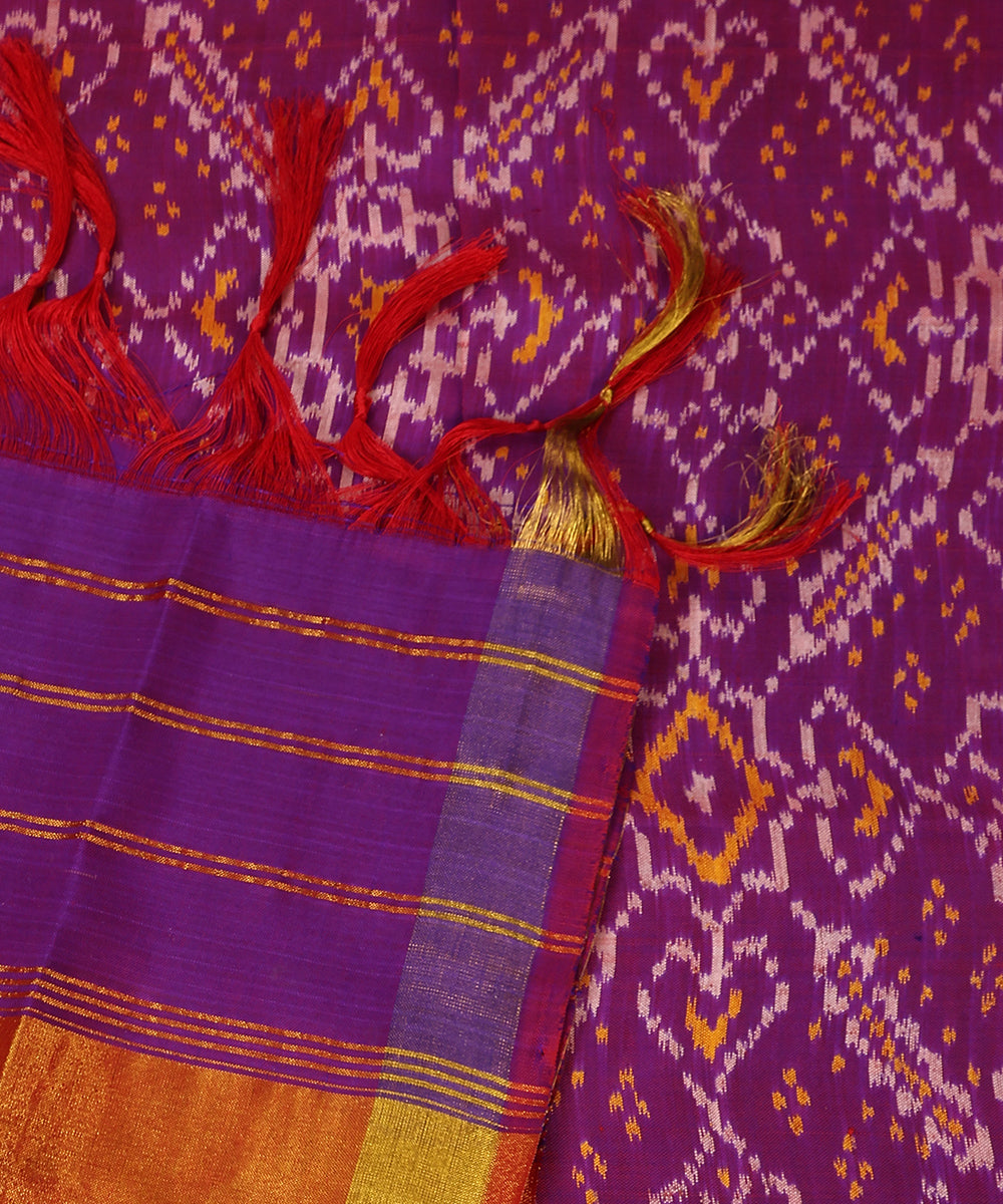 Purple_Handloom_Pure_Mulberry_Silk_Ikat_Patola_Dupatta_With_Paisley_Border_WeaverStory_04