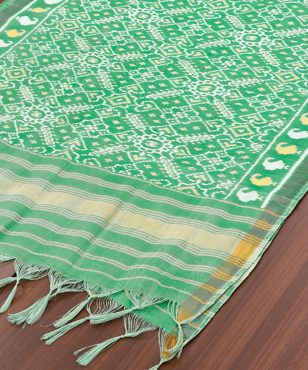 Handloom_Mint_Green_8_Ply_Pure_Mulberry_Silk_Ikat_Patola_Dupatta_With_Striped_Palla_WeaverStory_03