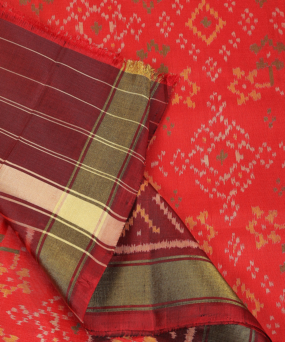 Handloom_Maroon_And_Red_Pure_Mulberry_Silk_Ikat_Patola_Dupatta_WeaverStory_04
