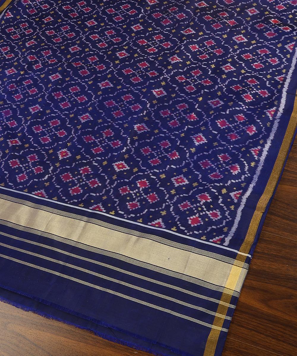 Handloom_Purple_Pure_Mulberry_Silk_Ikat_Patola_Dupatta_With_Geometrical_Pattern_WeaverStory_03