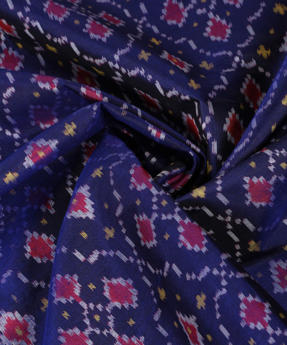 Handloom_Purple_Pure_Mulberry_Silk_Ikat_Patola_Dupatta_With_Geometrical_Pattern_WeaverStory_05