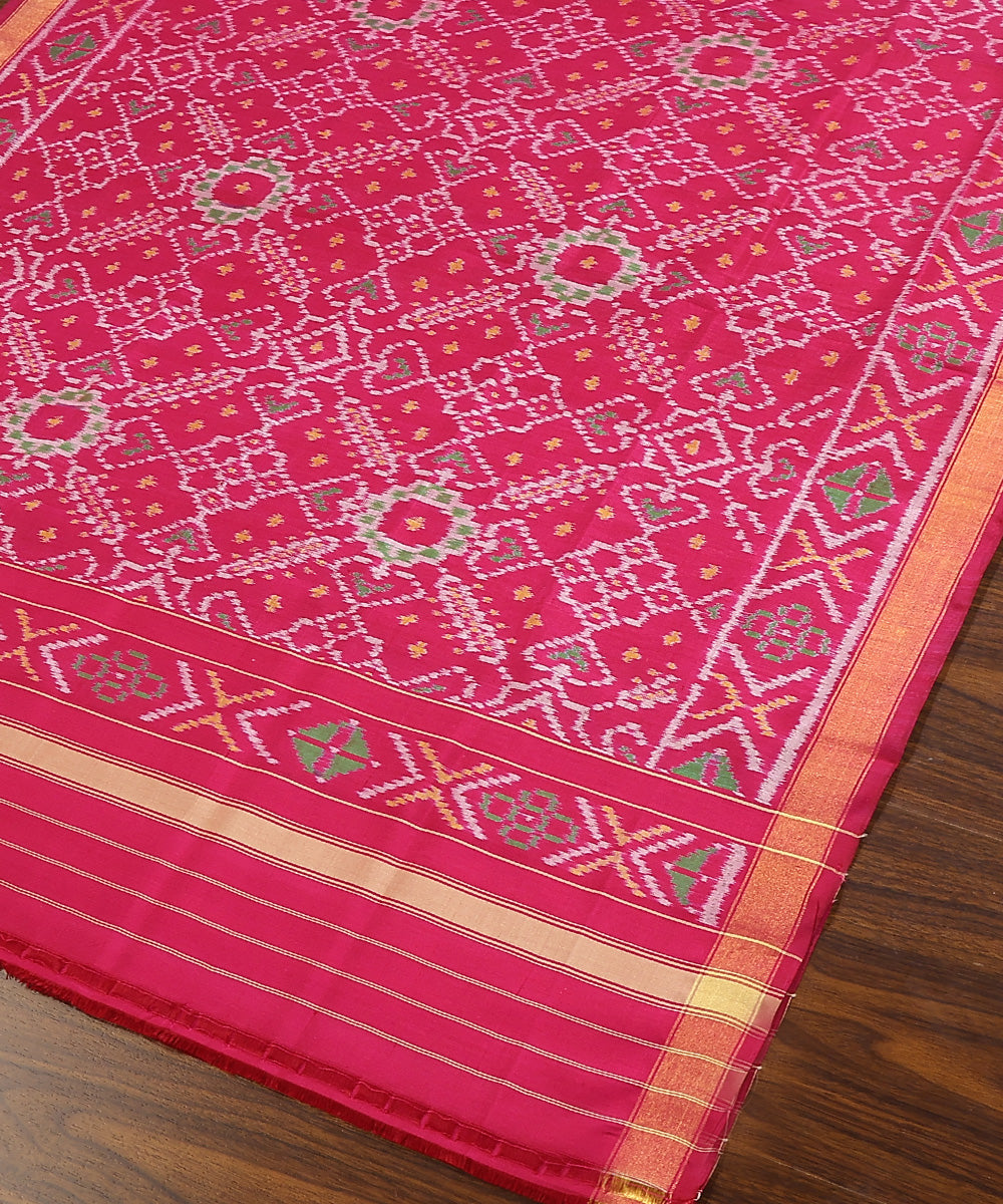 Magenta_Handloom_Pure_Mulberry_Silk_Ikat_Patola_Dupatta_With_Geometrical_Pattern_WeaverStory_03