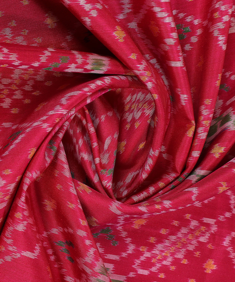 Magenta_Handloom_Pure_Mulberry_Silk_Ikat_Patola_Dupatta_With_Geometrical_Pattern_WeaverStory_05
