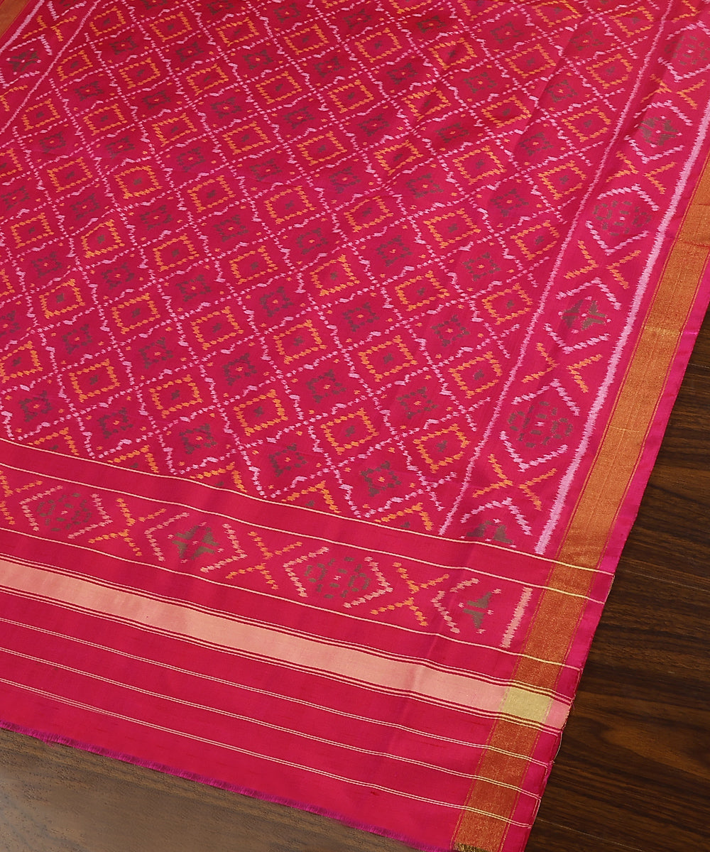 Handloom_Rani_Pink_Pure_Mulberry_Silk_Ikat_Patola_Dupatta_WeaverStory_03