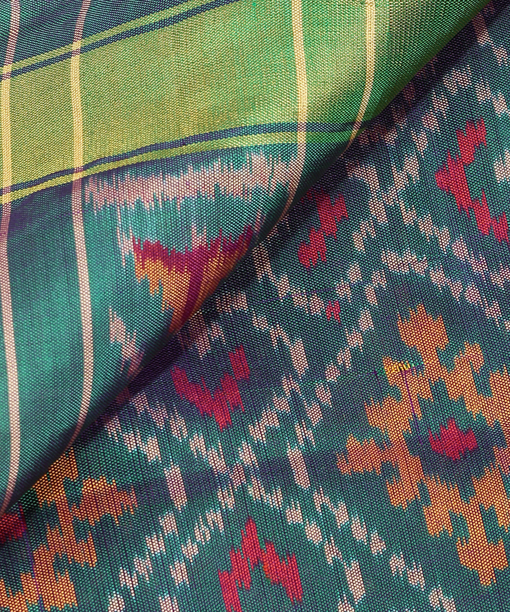 Teal_Green_Handloom_Pure_Mulberry_Silk_Ikat_Patola_Dupatta_With_Geometrical_Pattern_WeaverStory_04