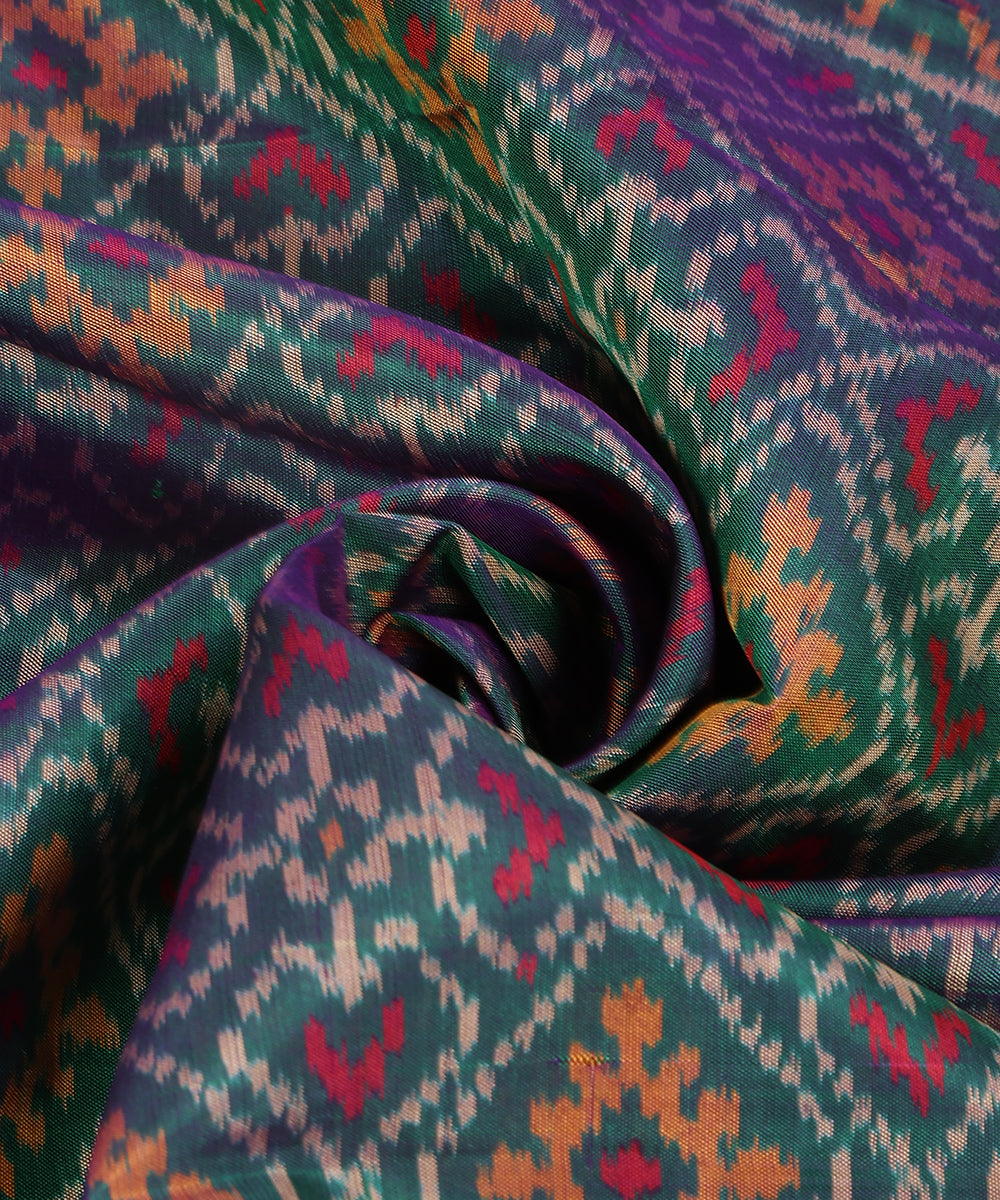 Teal_Green_Handloom_Pure_Mulberry_Silk_Ikat_Patola_Dupatta_With_Geometrical_Pattern_WeaverStory_05