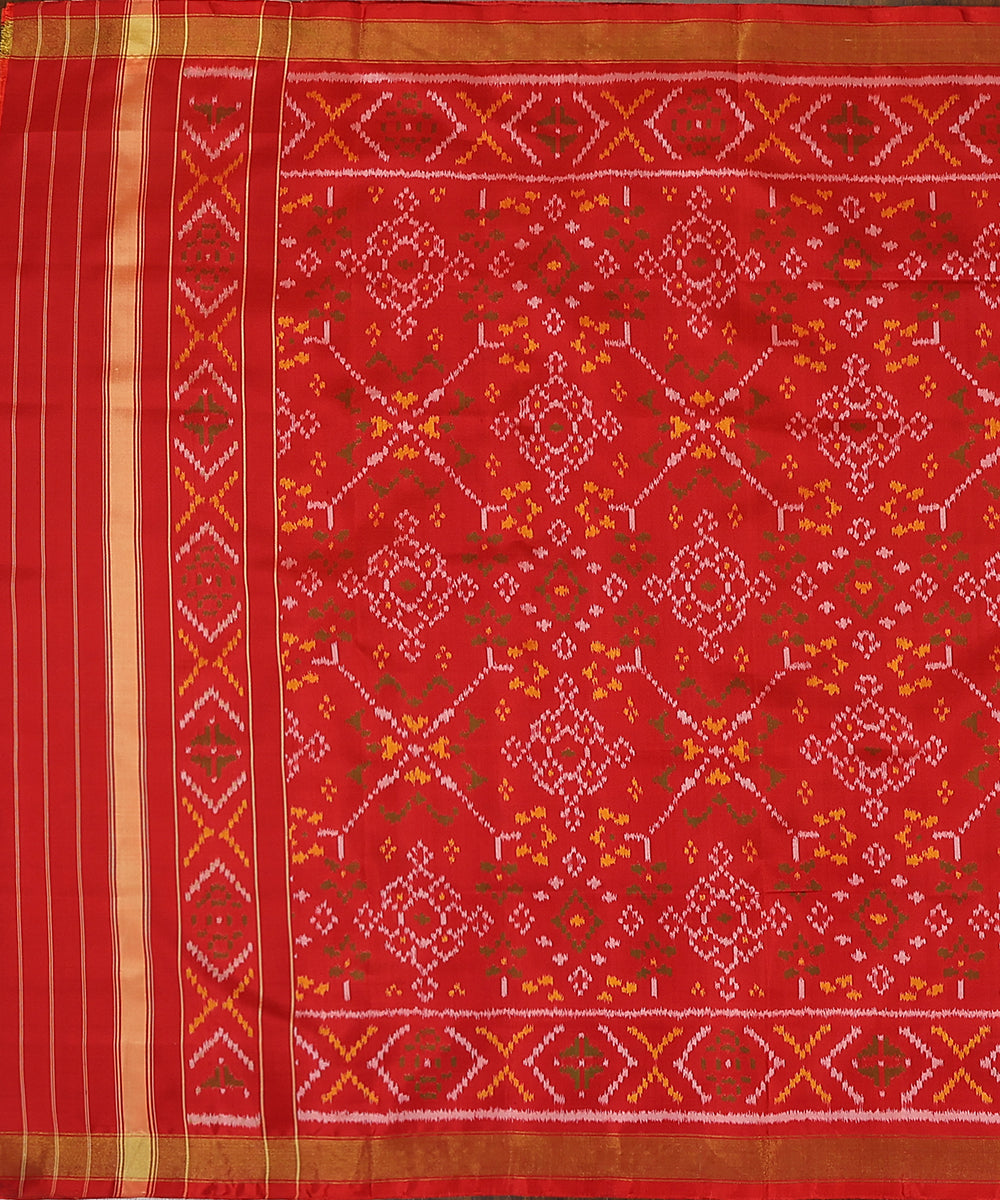 Red_Handloom_Pure_Mulberry_Silk_Ikat_Patola_Dupatta_With_Striped_Palla_WeaverStory_02