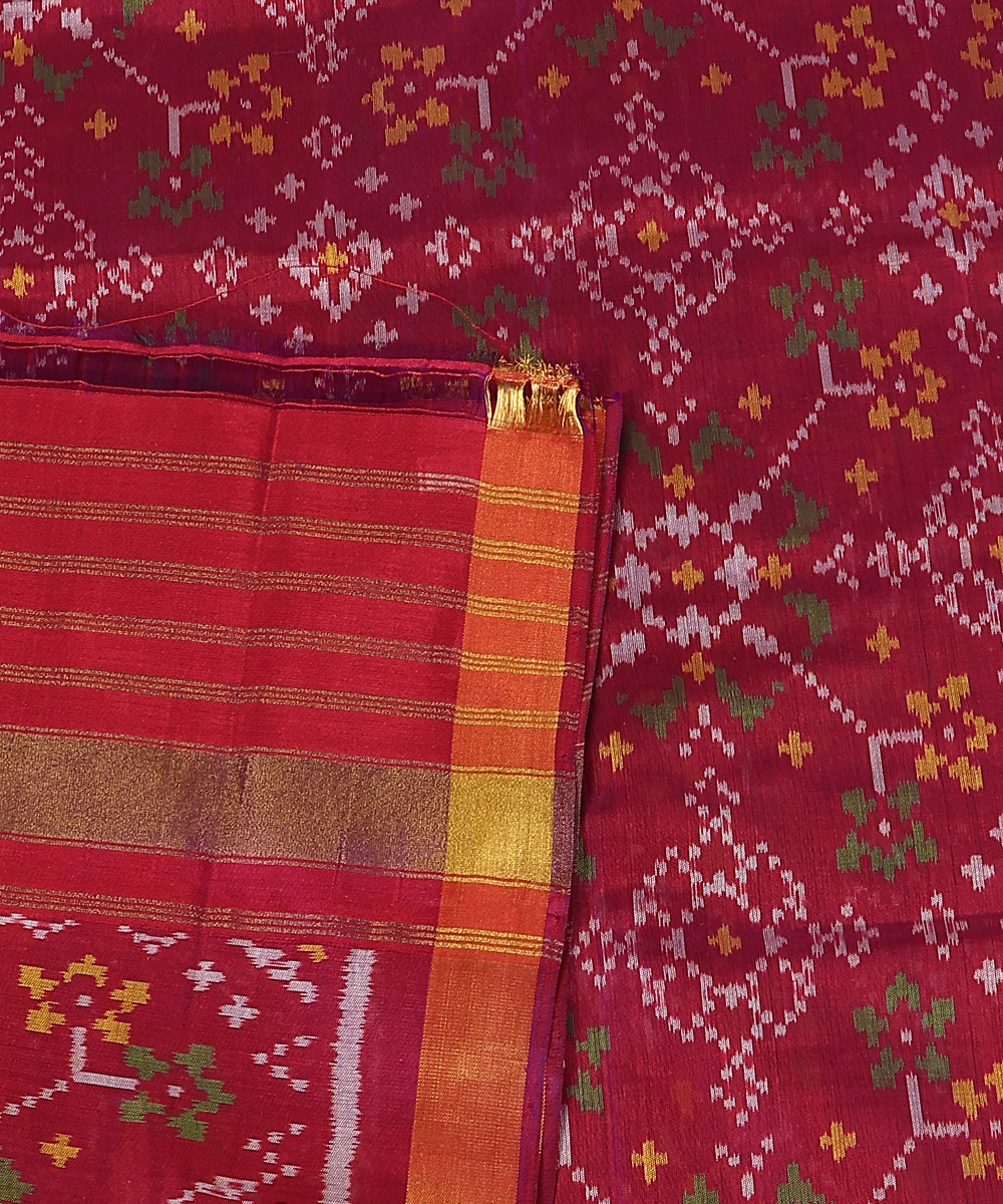 Handloom_Purple_Pure_Mulberry_Silk_Ikat_Patola_Dupatta_With_Geometrical_Pattern_WeaverStory_04