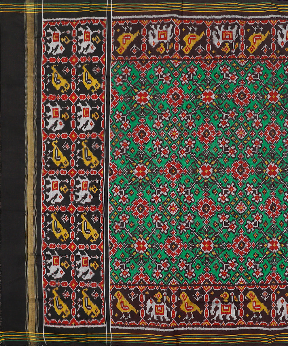 Green_And_Black_Handloom_8_Ply_Pure_Mulberry_Silk_Ikat_Patola_Dupatta_With_Geometrical_Pattern_WeaverStory_02