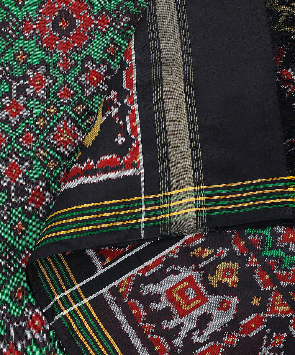 Green_And_Black_Handloom_8_Ply_Pure_Mulberry_Silk_Ikat_Patola_Dupatta_With_Geometrical_Pattern_WeaverStory_04