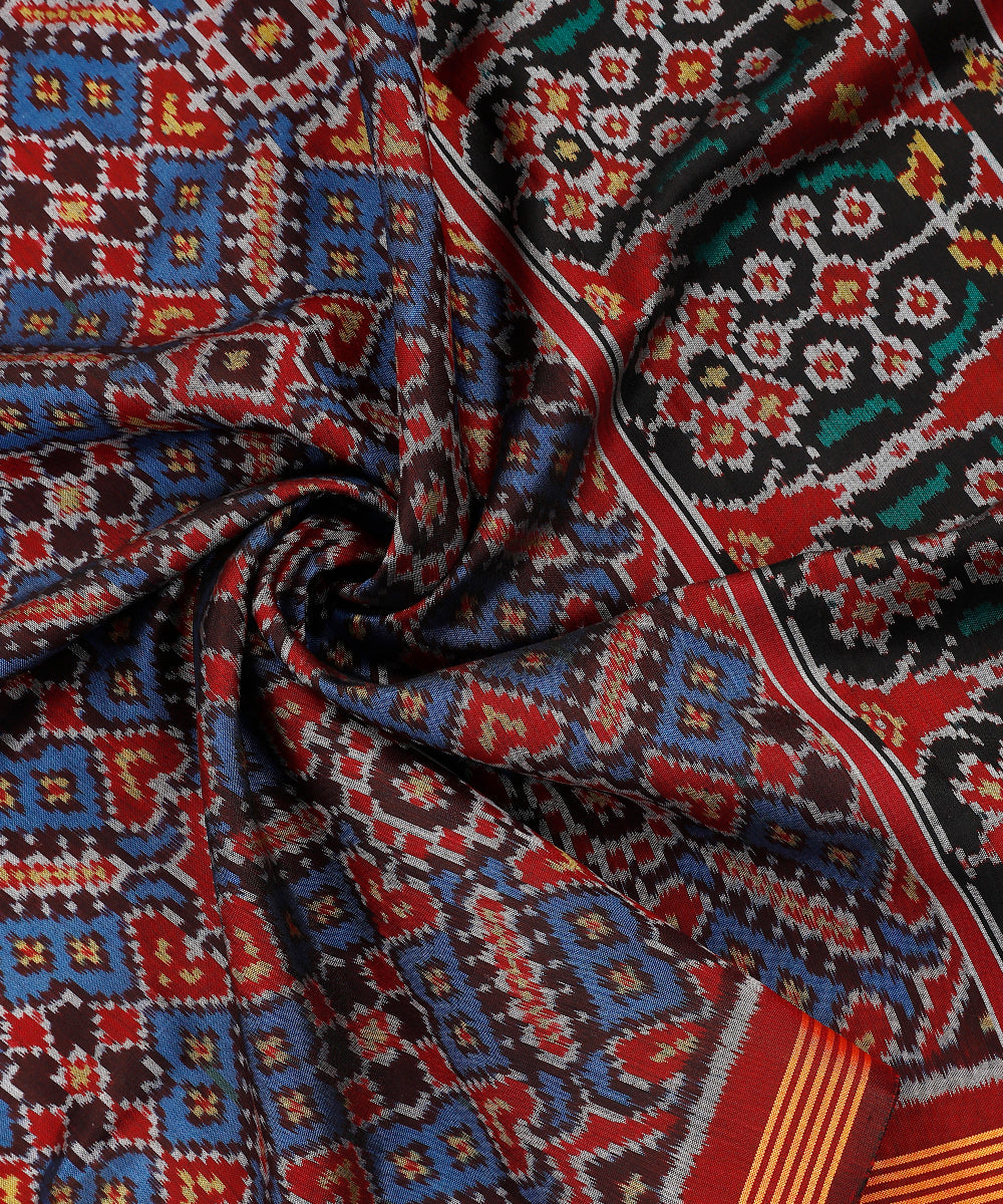 Blue_Handloom_8_Ply_Pure_Mulberry_Silk_Ikat_Patola_Dupatta_With_Maroon_Border_WeaverStory_05