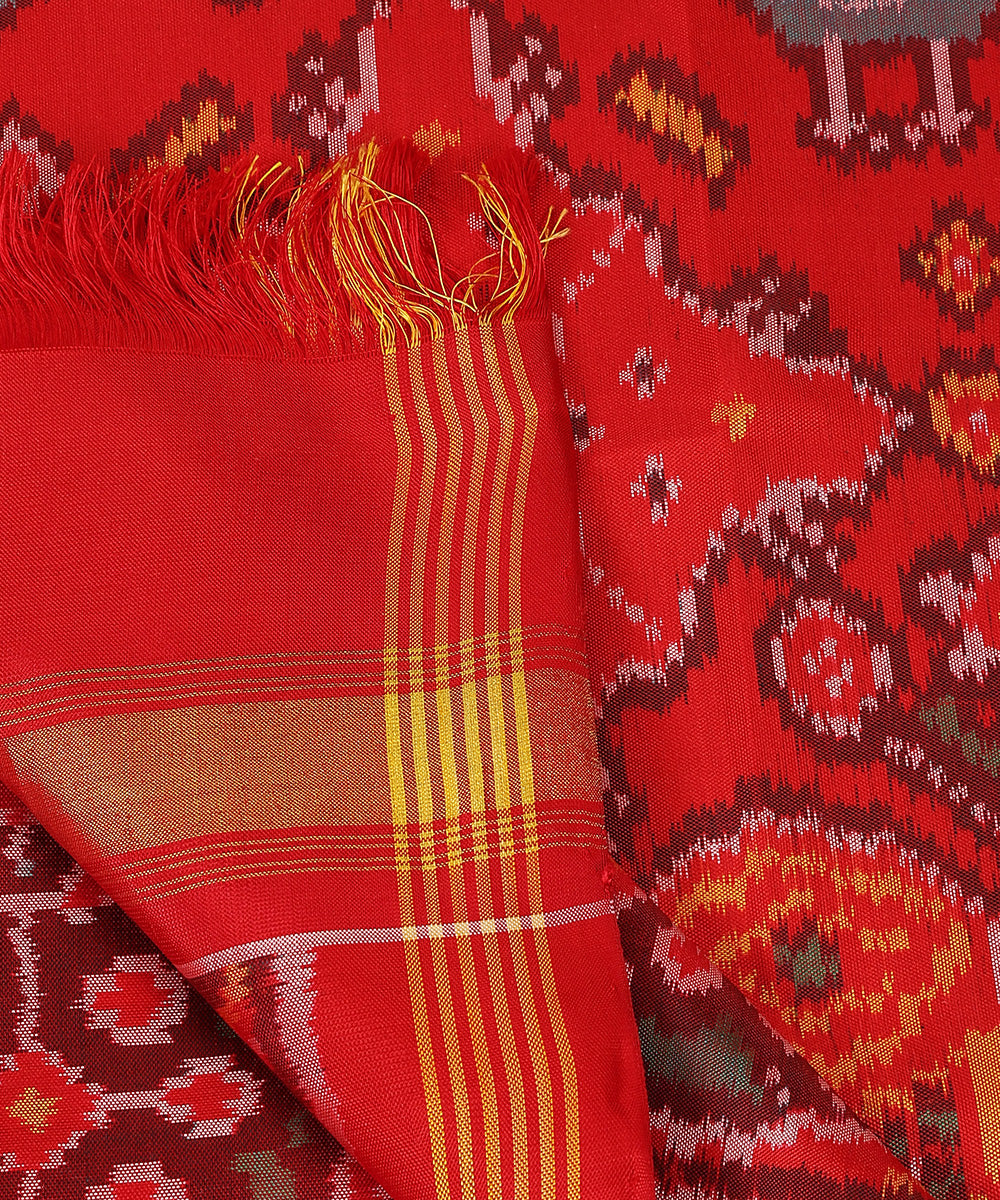 Handloom_Red_8_Ply_Mulberry_Silk_Ikat_Patola_Dupatta_With_Animal_Motifs_WeaverStory_04