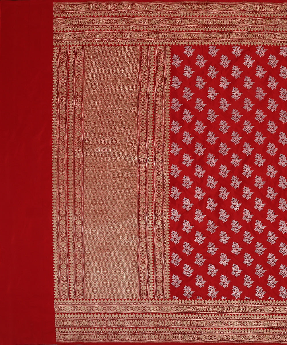 Handloom_Red_Pure_Katan_Silk_Banarasi_Dupatta_With_Silver_Zari_Meenakari_Boota_And_Kadhwa_Border_WeaverStory_02