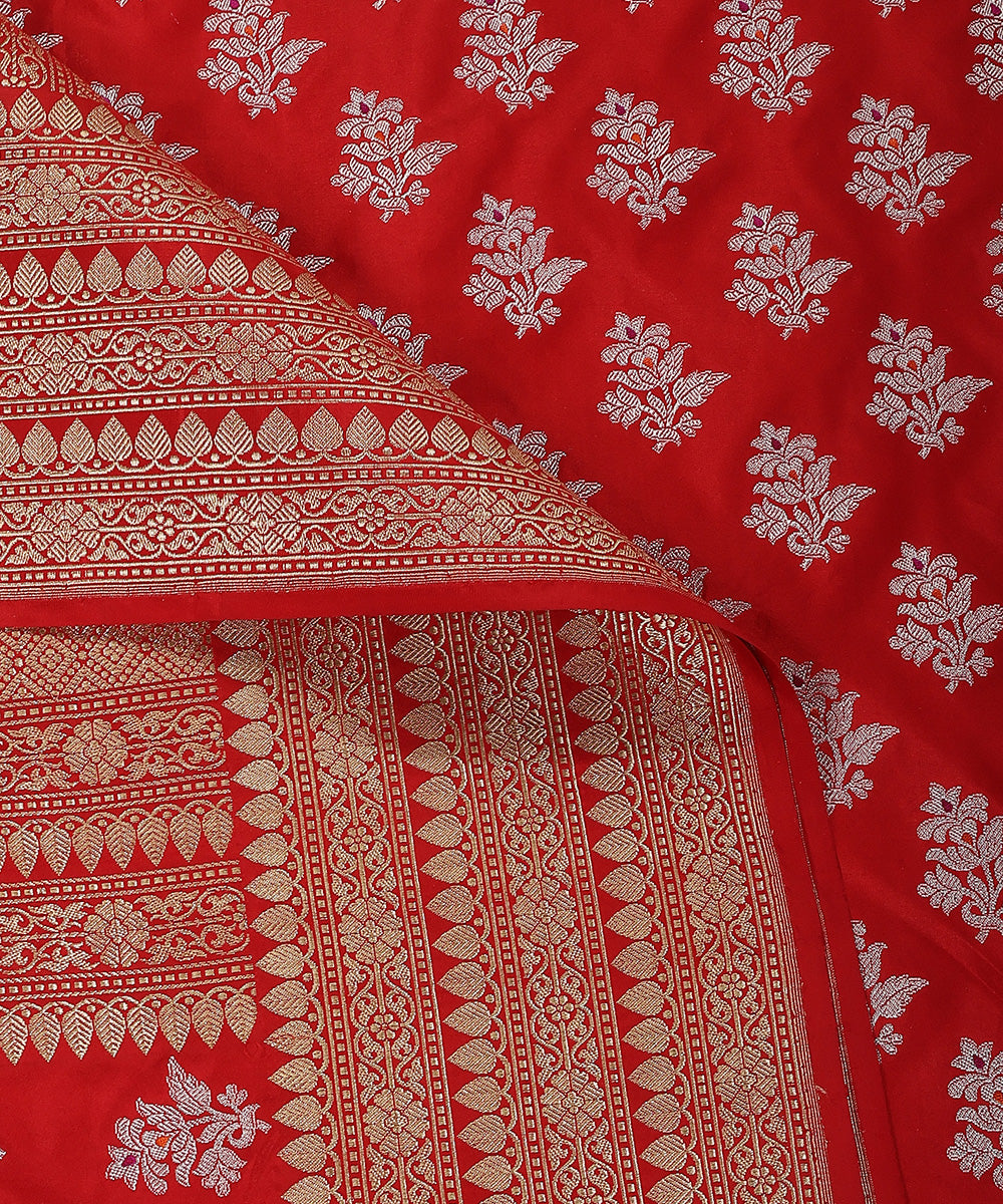 Handloom_Red_Pure_Katan_Silk_Banarasi_Dupatta_With_Silver_Zari_Meenakari_Boota_And_Kadhwa_Border_WeaverStory_04