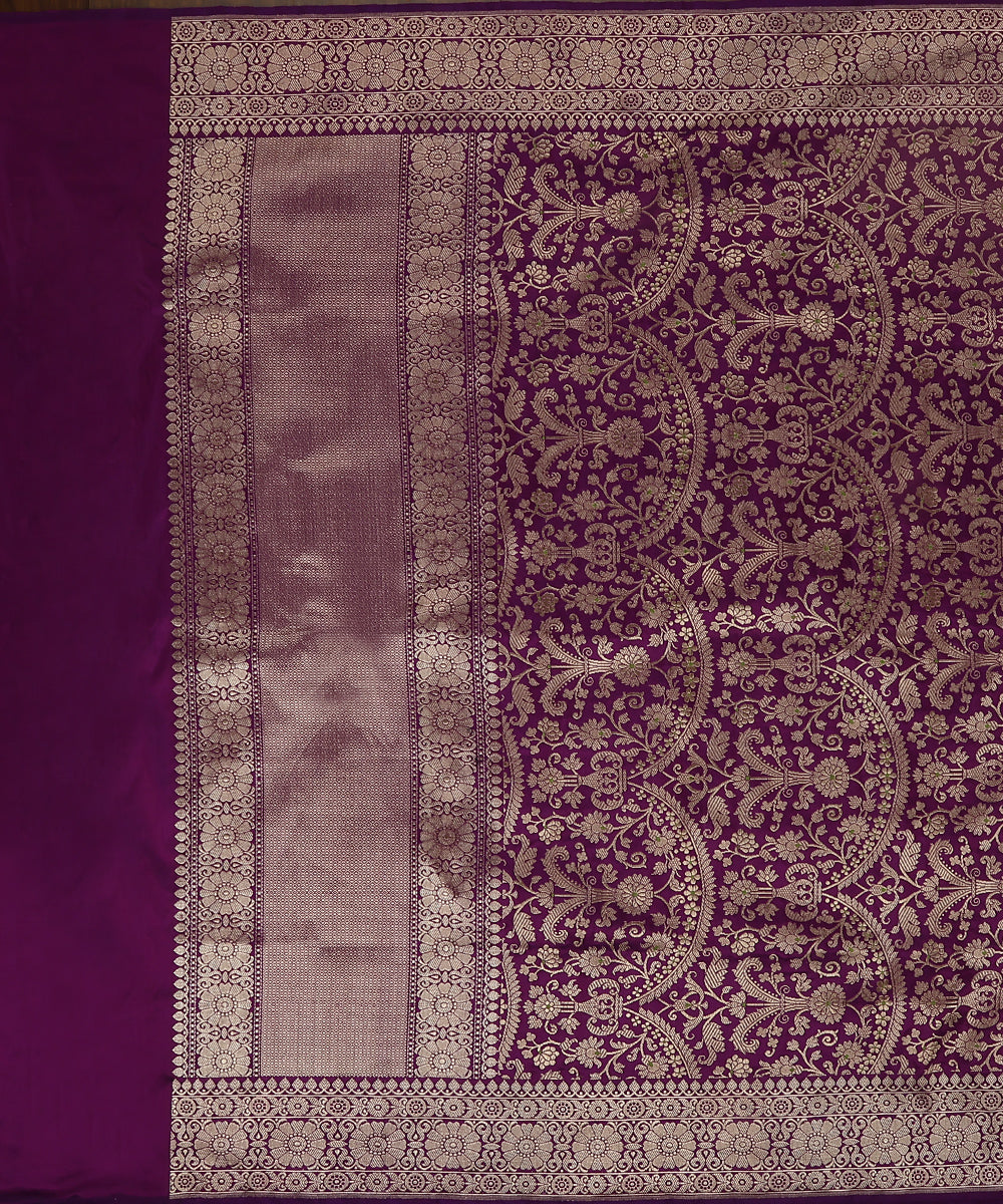 Purple_Handloom_Pure_Katan_Silk_Banarasi_Dupatta_With_Kadhwa_Border_And_Green_Meenakari_WeaverStory_02