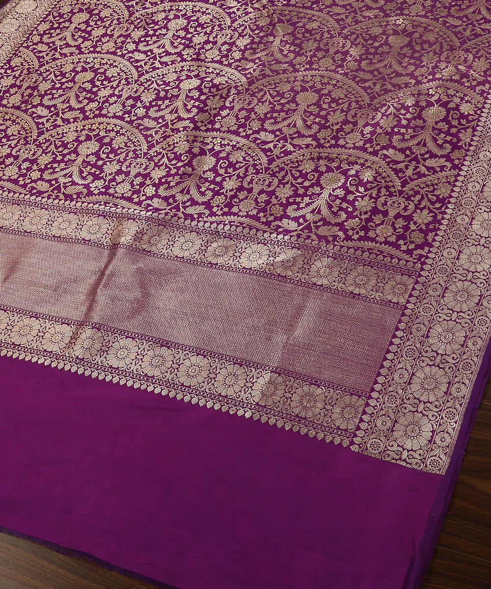 Purple_Handloom_Pure_Katan_Silk_Banarasi_Dupatta_With_Kadhwa_Border_And_Green_Meenakari_WeaverStory_03